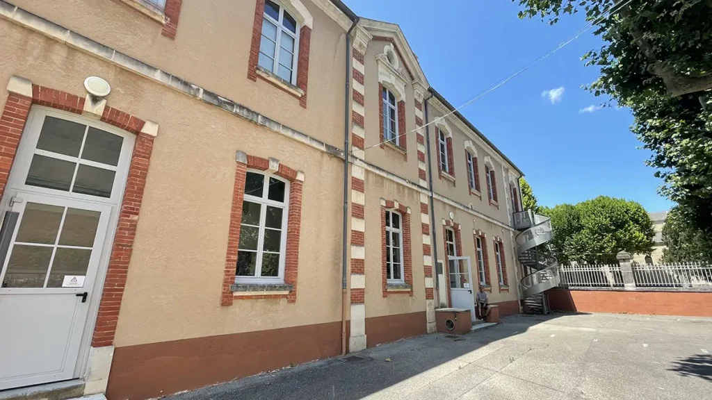 Ecole Ferry pose des menuiseries
