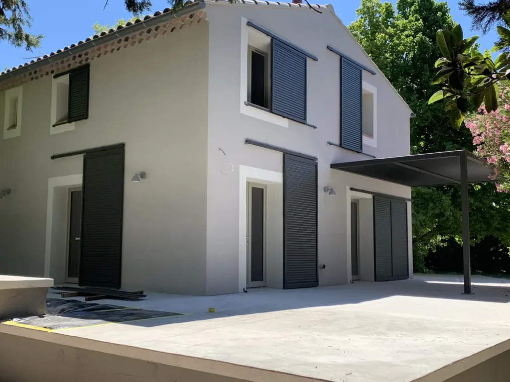 Volets et pergola à Pernes les Fontaines
