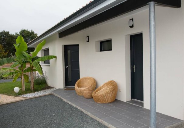 Porte d'entrée moderne